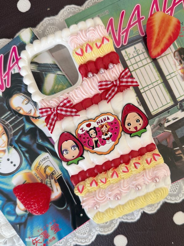 Strawberry Cake Phone Case