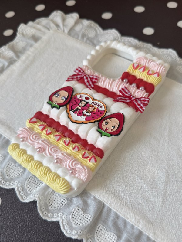 Strawberry Cake Phone Case
